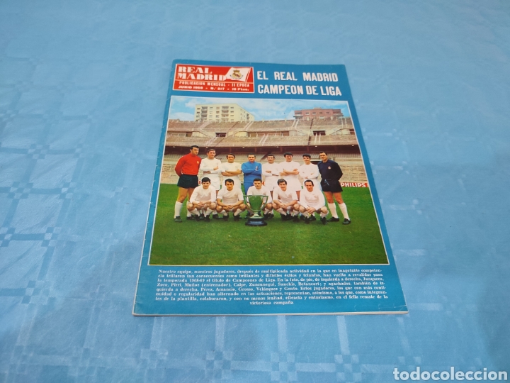 Sports collectibles: REAL MADRID JUNIO 1968. REAL MADRID MANCHESTER UTD COPA DE EUROPA. REAL MADRID CAMPE&Oacute;N LIGA.