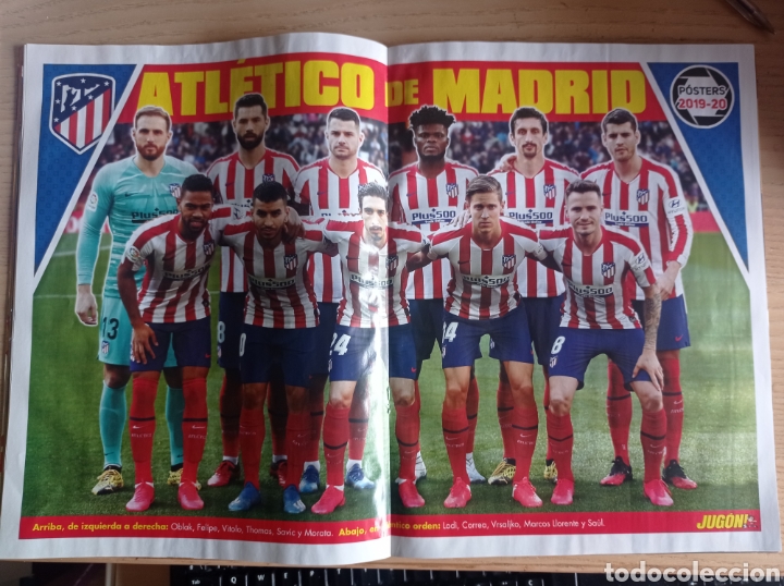 Coleccionismo deportivo: F&Uacute;TBOL P&Oacute;STER ALINEACI&Oacute;N ATL&Eacute;TICO MADRID - SERGIO RAMOS REAL MADRID 2019 2020 REVISTA JUG&Oacute;N