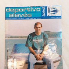 Coleccionismo deportivo: REVISTA OFICIAL DEPORTIVO ALAVÉS N°3 1999 - ANTONIO CARMONA. Lote 340167518