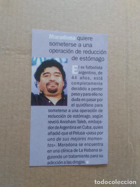 Coleccionismo deportivo: DIEGO ARMANDO MARADONA RECORTE DE PRENSA A COLOR MIDE 5,4 X 9,3 CM