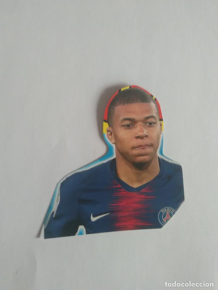Coleccionismo deportivo: RECORTE PRENSA A COLOR REVISTA KYLIAN MBAPPE PSG PARIS SAINT GERMAIN MIDE 6 X 6 CM