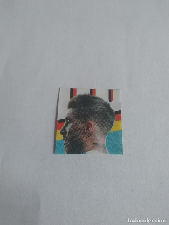Coleccionismo deportivo: RECORTE PRENSA A COLOR REVISTA SERGIO RAMOS REAL MADRID MIDE 3,2 X 3,3 CM