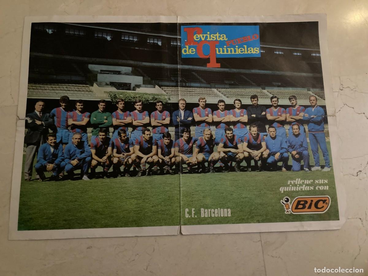 Coleccionismo deportivo: FUTBOL - (SOLO) POSTER REVISTA PUEBLO DE QUINIELAS -C.F. BARCELONA