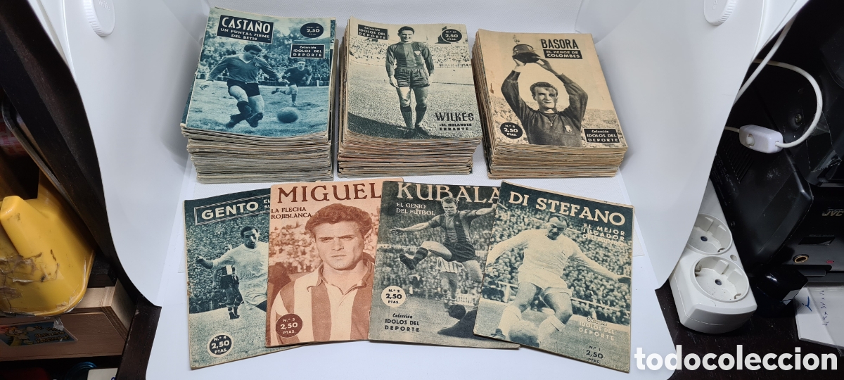 Coleccionismo deportivo: LOTE AVANZADO COLECCION IDOLOS DEL DEPORTE 106 DE 120 REVISTAS EN MUY BUEN ESTADO 1958 DI STEFANO
