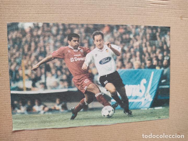 Coleccionismo deportivo: CARLOS ARROYO VALENCIA ZALAZAR ALBACETE RECORTE PRENSA COLOR A&Ntilde;OS 90 MIDE 26,6 X 16,4 CM