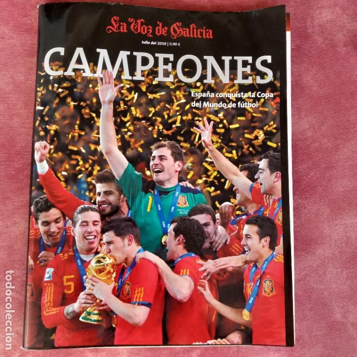 Coleccionismo deportivo: Revista. La Voz de Galicia, Campeones. Mundial de Futbol. Espa&ntilde;a Campeona. Julio de 2010. Incluye po