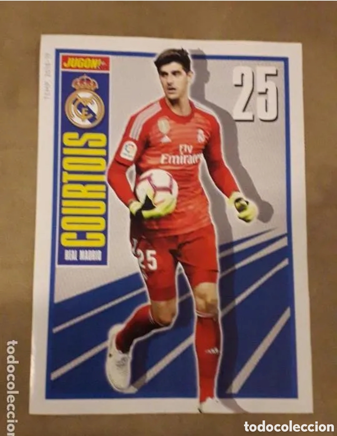 Coleccionismo deportivo: MINI P&Oacute;STER REVISTA JUG&Oacute;N, ARTURO VIDAL, F.C. BARCELONA / COURTOIS, REAL MADRID