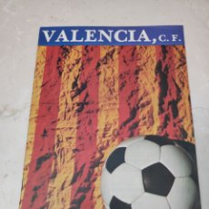 Coleccionismo deportivo: REVISTA VALENCIA CLUB DE FUTBOL NUMERO 0 PRIMER AÑO 1976 PRIMER NUMERO POSTER CENTRAL PLANTILLA