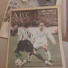 Coleccionismo deportivo: ABC 23 DICIEMBRE 1996 EL GORDO TERMINO 0-3 Y FUE PARA EL BETIS