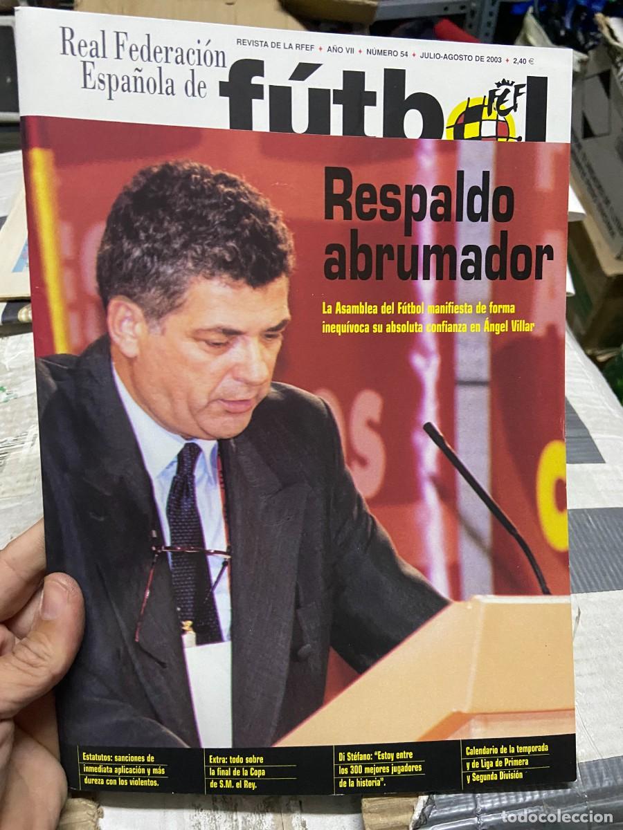 Sports collectibles: REVISTA OFICIAL FEDERACION ESPA&Ntilde;OLA DE FUTBOL # 54 ANGEL VILLAR CAMPEON COPA MALLORCA 2003