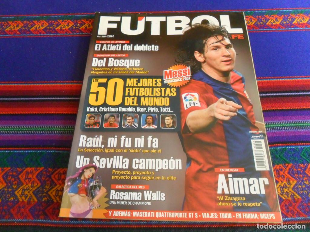 Coleccionismo deportivo: REVISTA FUTBOL LIFE N&ordm; 8 A&Ntilde;O 2007 MESSI MEGACRACK 2007. BUEN ESTADO.
