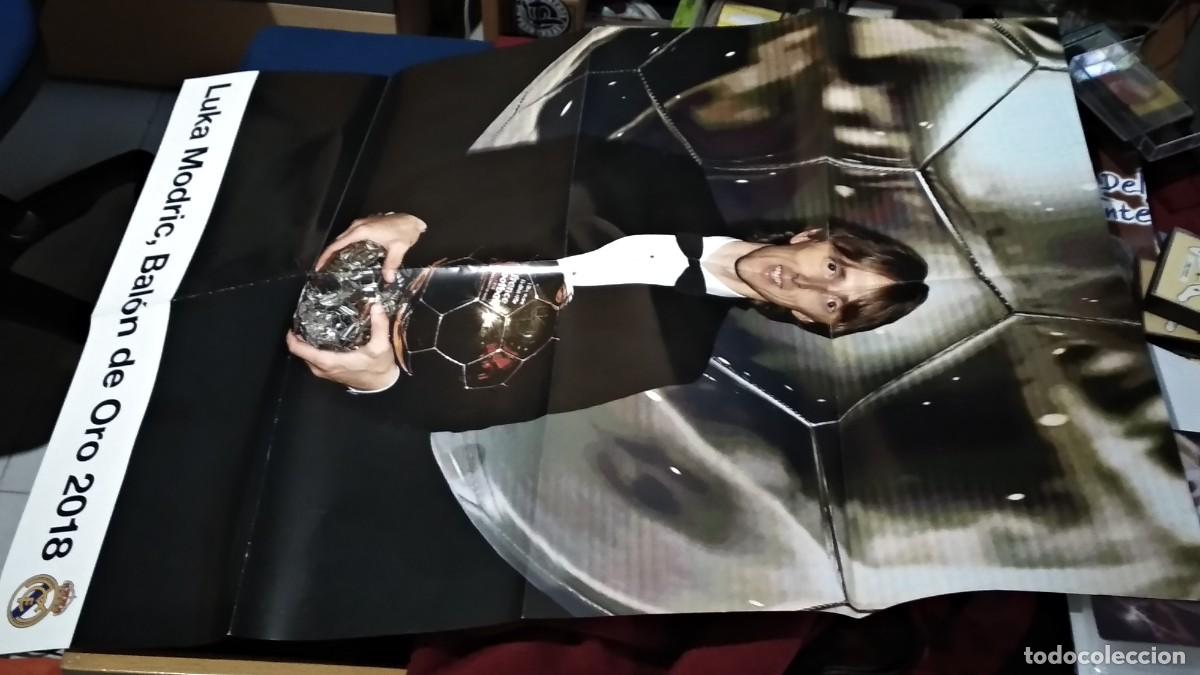 Coleccionismo deportivo: P&Oacute;STER GRANDE REAL MADRID LUKA MODRIC BAL&Oacute;N DE ORO 2018 - OFICIAL REAL MADRID C.F. VER FOTOS
