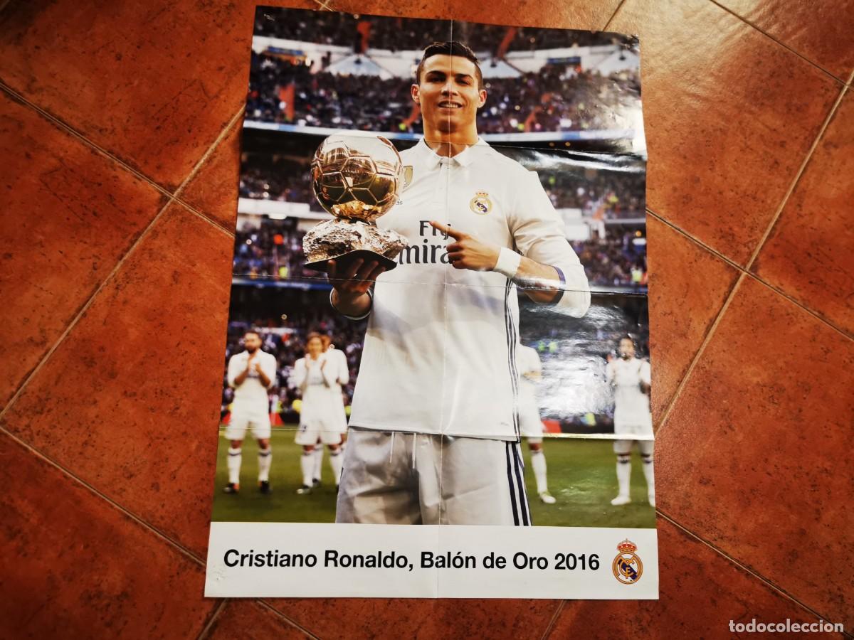 Coleccionismo deportivo: POSTER OFICIAL REAL MADRID CRISTIANO RONALDO BALON DE ORO 2016 74x53cm