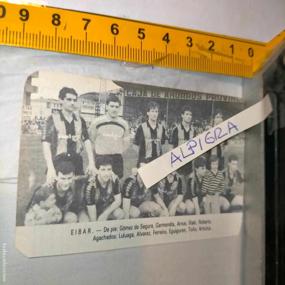 Sammelleidenschaft Sport: CLIPPING ANTIGUO RECORTE DE FUTBOL EQUIPO ALINEACION LIGA PLANTILLA JUGADORES - EIBAR