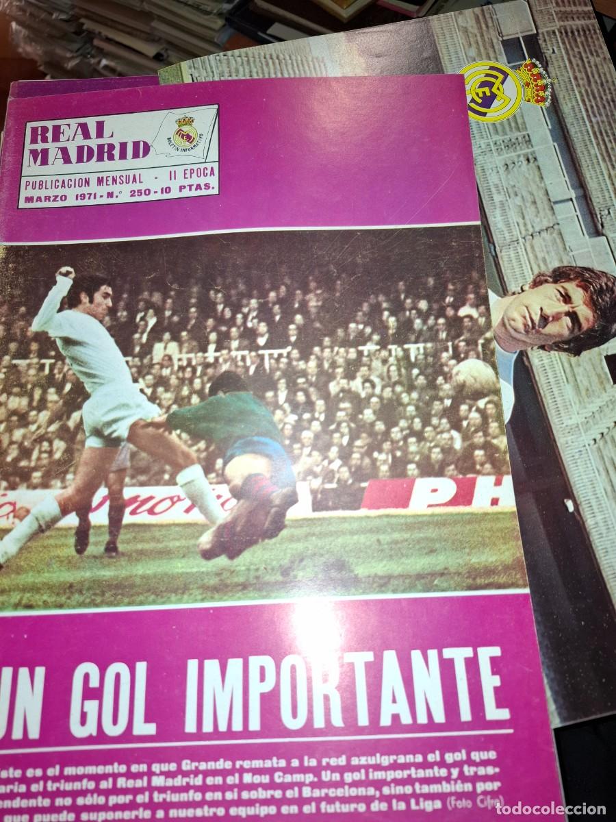 Coleccionismo deportivo: Revista real madrid, 1971 n&deg; 250 con poster de velazquez