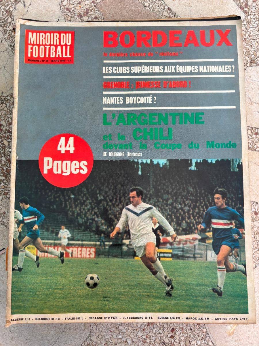 Sports collectibles: MIROIR DU FOOTBALL N&ordm; 76 A&Ntilde;O 1966. BORDEAUX. DE BOURGOING. GRENOBLE.