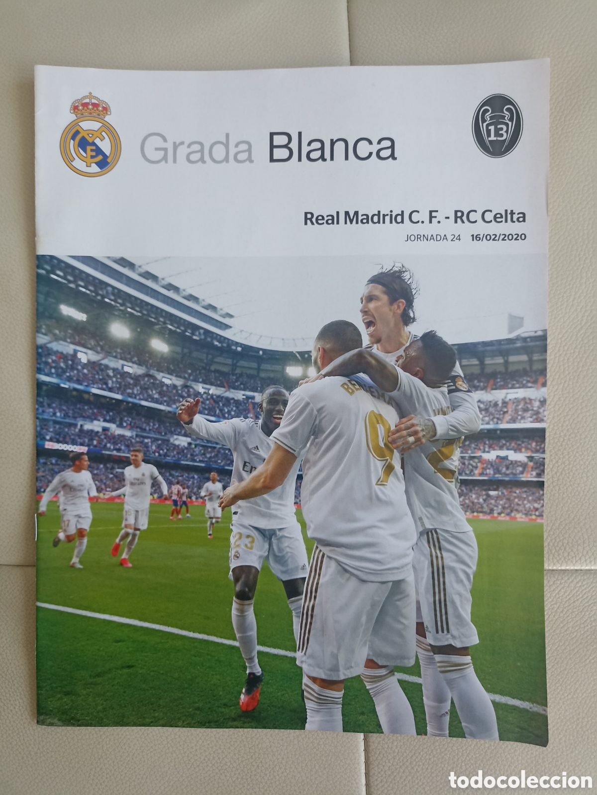 Coleccionismo deportivo: Real Madrid - Celta Vigo 16-02-2020 Grada Blanca programa poster Modric