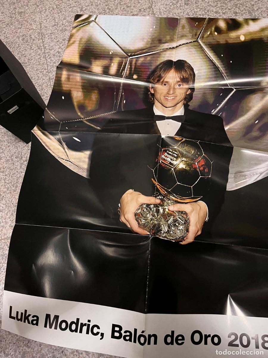 Coleccionismo deportivo: BLAS64D P&Oacute;STER DE REVISTA HALA (REAL) MADRID, Luka Modric, Balon de Oro 2018