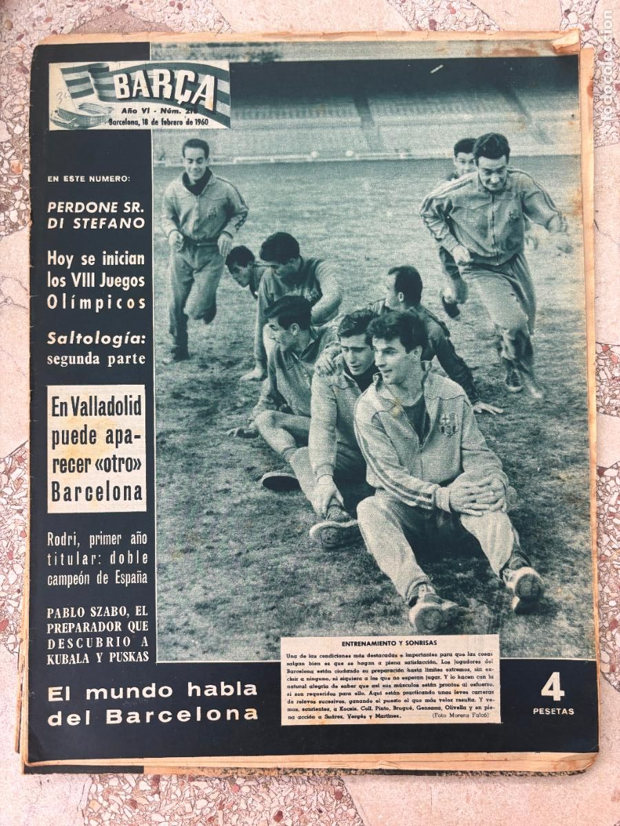 Coleccionismo deportivo: BAR&Ccedil;A N&ordm; 216 A&Ntilde;O 1960. KOCSIS, COLL, BRUGU&Eacute;, GENSANA, OLIVELLA, LUIS SUAREZ Y VERG&Eacute;S EN PORTADA.