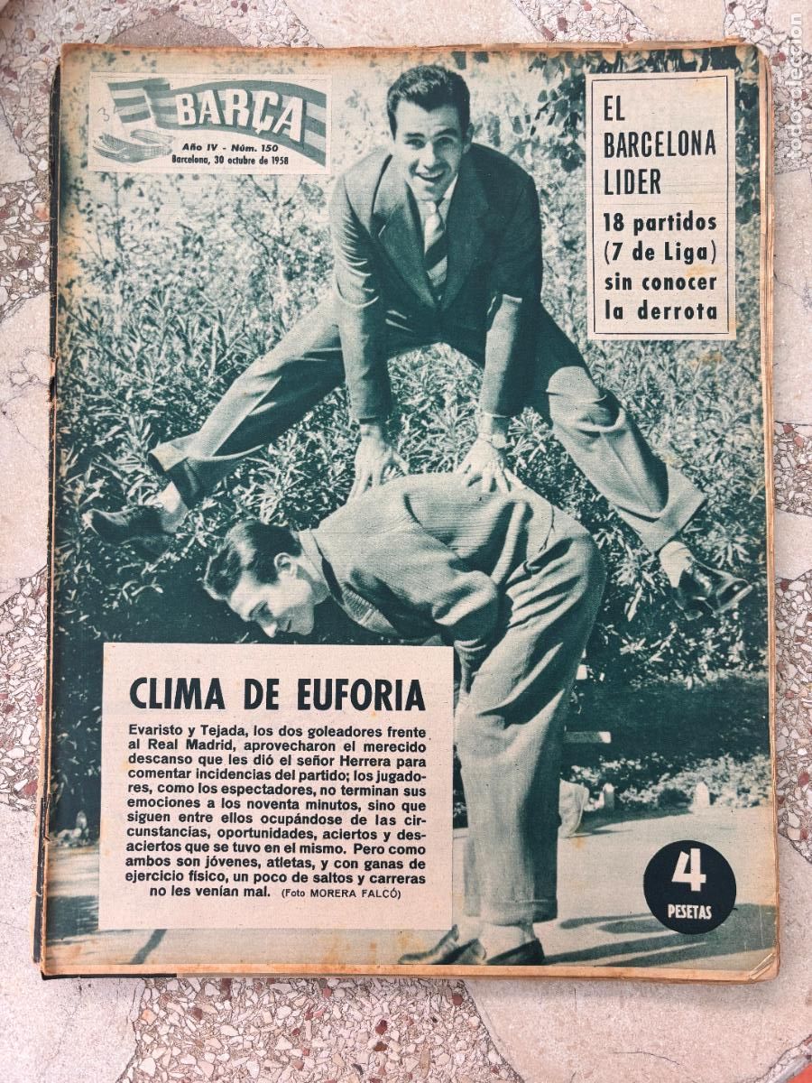 Coleccionismo deportivo: BAR&Ccedil;A N&ordm; 150 A&Ntilde;O 1958. EVARISTO Y TEJADA EN PORTADA. BARCELONA LIDER.