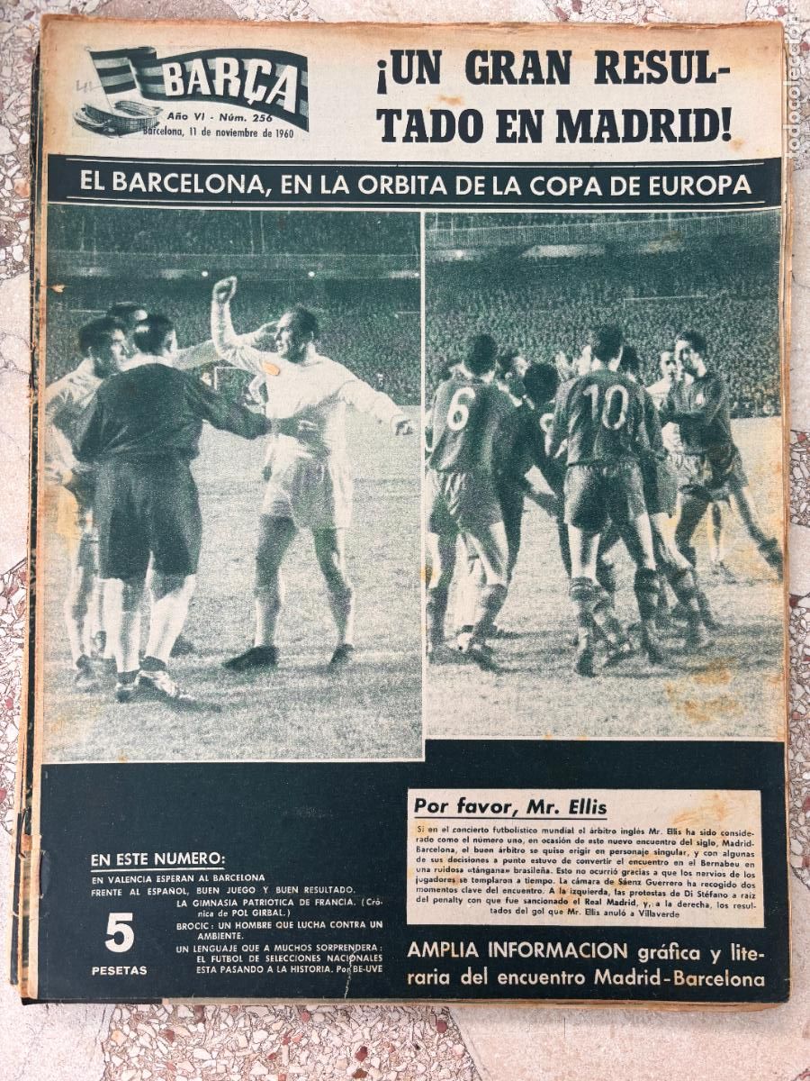 Coleccionismo deportivo: BAR&Ccedil;A N&ordm; 256 A&Ntilde;O 1960. DI ST&Eacute;FANO EN PORTADA. REPORTAJAE MADRID VS BAR&Ccedil;A