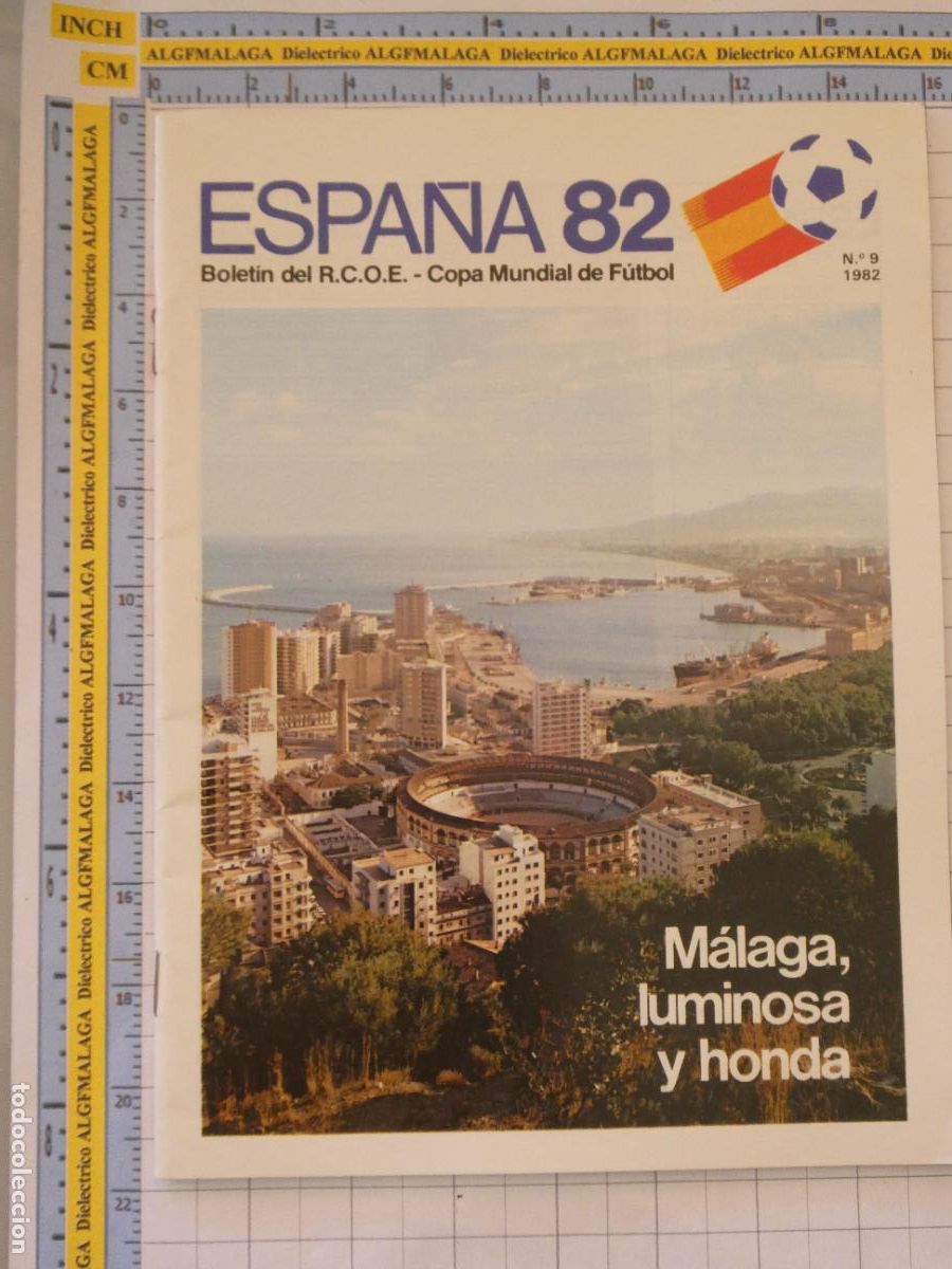 Coleccionismo deportivo: REVISTA BOLET&Iacute;N MUNDIAL COPA DEL MUNDO F&Uacute;TBOL ESPA&Ntilde;A 82 1982. RCOE. SEDE 12 VALENCIA