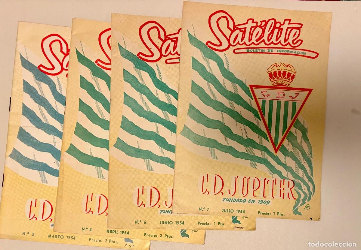 Coleccionismo deportivo: LOTE 4 REVISTA SAT&Eacute;LITE - BOLET&Iacute;N CLUB DEPORTIVO J&Uacute;PITER - FUTBOL BARCELONA 1954