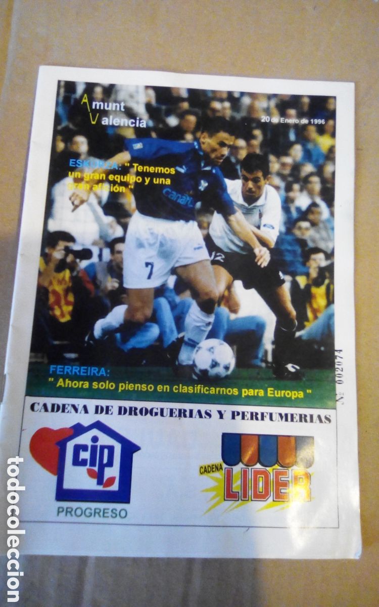 Coleccionismo deportivo: Amunt Valencia. Revista oficial del Valencia C. F.. 20 de enero 1996. Eskurza. Ferreira.