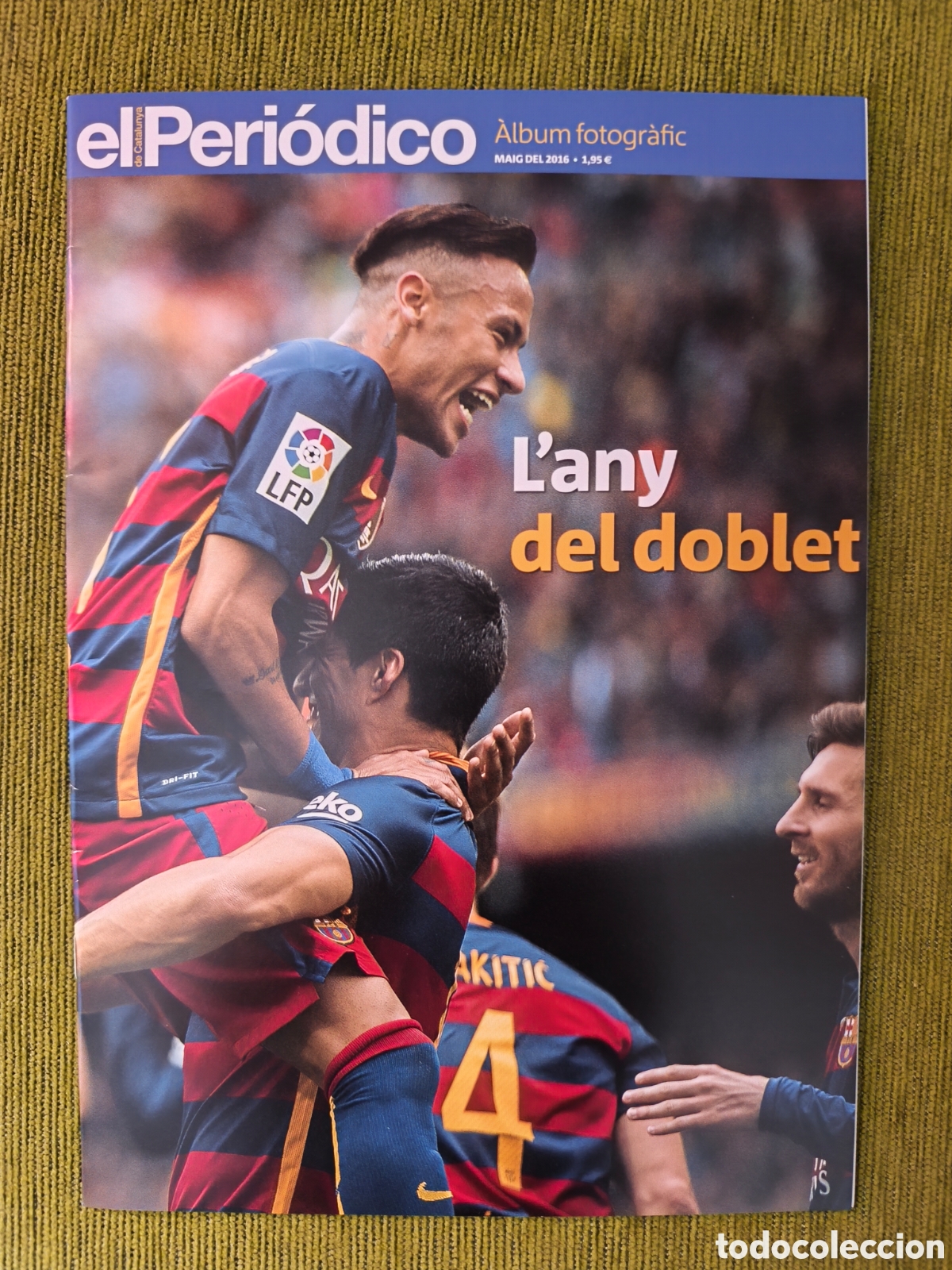 Coleccionismo deportivo: REVISTA &Aacute;LBUM FOTOGR&Aacute;FICO DEL FC BARCELONA.TEMPORADA 2016/17. EL A&Ntilde;O DEL DOBLETE.