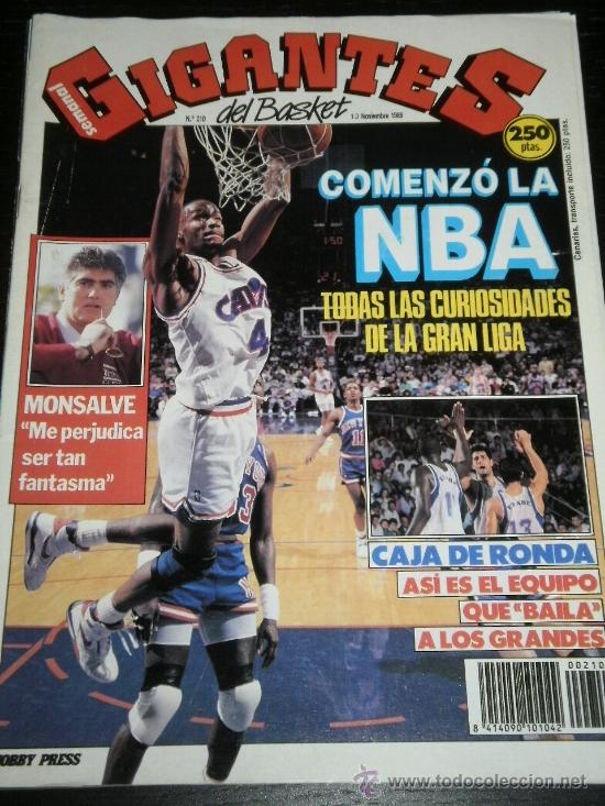 Coleccionismo deportivo: GIGANTES DEL BASKET N&ordm; 210 - NOVIEMBRE 1989 - BALONCESTO / NBA /POSTER ALBERTO HERREROS- ESTUDIANTES