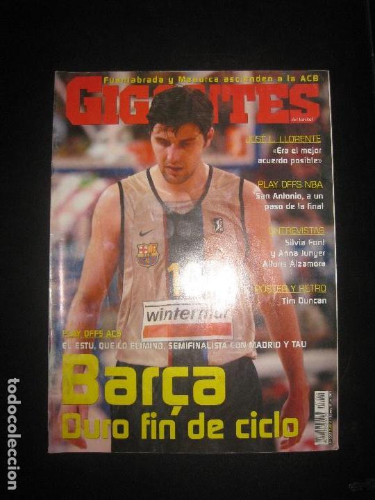 Sammelleidenschaft Sport: GIGANTES DEL BASKET N&ordm; 1022. JOSE L. LLORENTE. POSTER Y RETRO TIM DUNCAN. JUNIO 2005