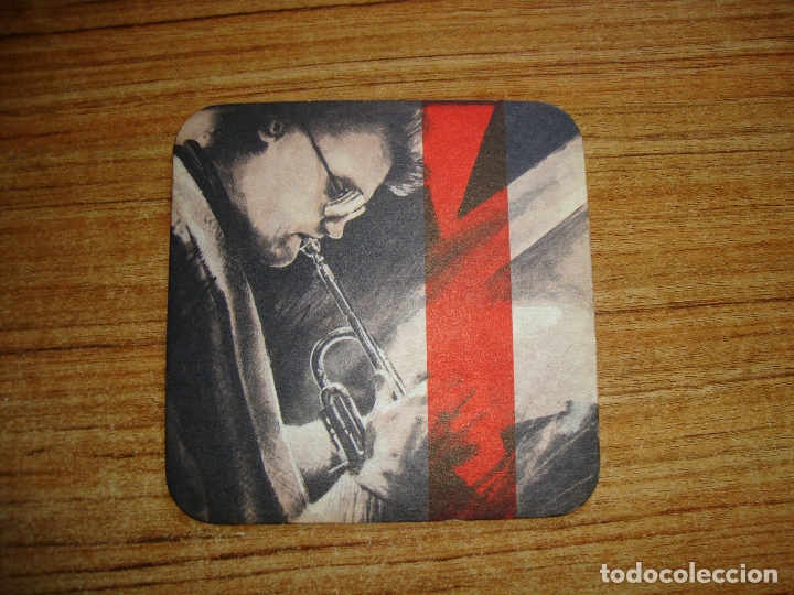 Coleccionismo deportivo: CURIOSO POSAVASOS JAZZ CHET BAKER CERVEZA RED STRIPE