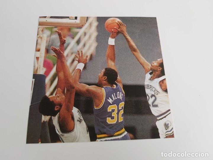 Sports collectibles: RECORTE BALONCESTO TAPON DE R.BLACKMAN(DALLAS MAVERICKS) A MALONE 1986