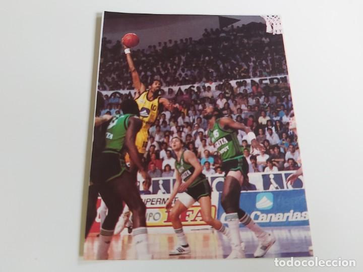 Collectionnisme sportif: RECORTE BALONCESTO HARPER PERTENECE AL PARTIDO RON NEGRITA JOVENTUT-CAJACANARIAS 1986