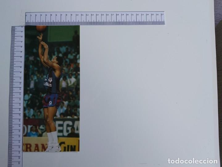 Coleccionismo deportivo: RECORTE BALONCESTO  MICHEAUX  PERTENECIENTE AL PARTIDO CAJA DE ALAVA-TDK MANRESA  1987