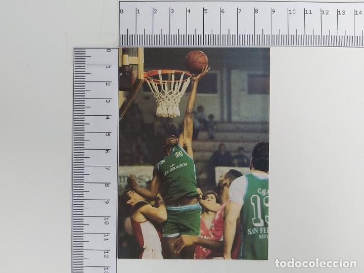 Coleccionismo deportivo: RECORTE BALONCESTO CAJA SAN FERNANDO PRIMERA B  1988