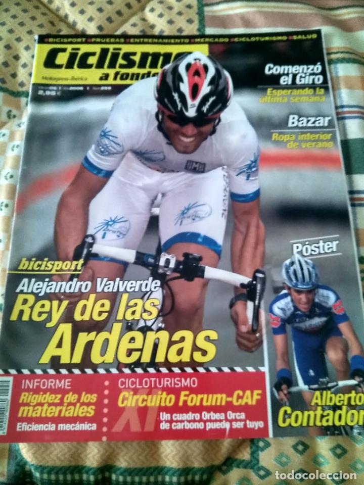 Coleccionismo deportivo: CICLISMO A FONDO. N&ordm;259-2006. POSTER ALBERTO CONTADOR. MUY BUEN ESTADO.