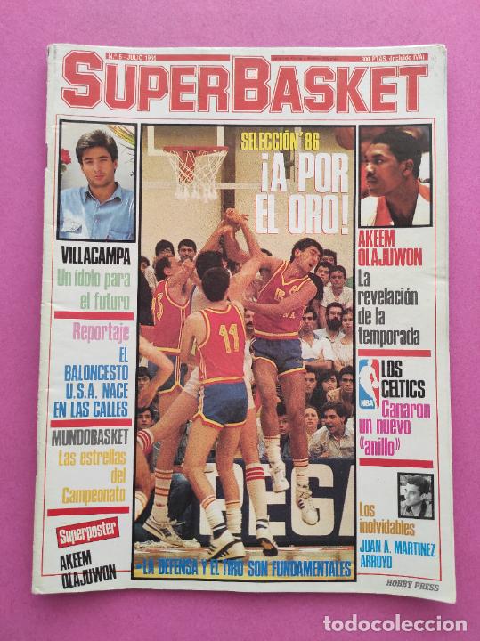 Sports collectibles: REVISTA SUPERBASKET N&ordm; 5 1986 - POSTER OLAJUWON ROCKETS NBA CELTICS - MUNDOBASKET 86 SUPER BASKET