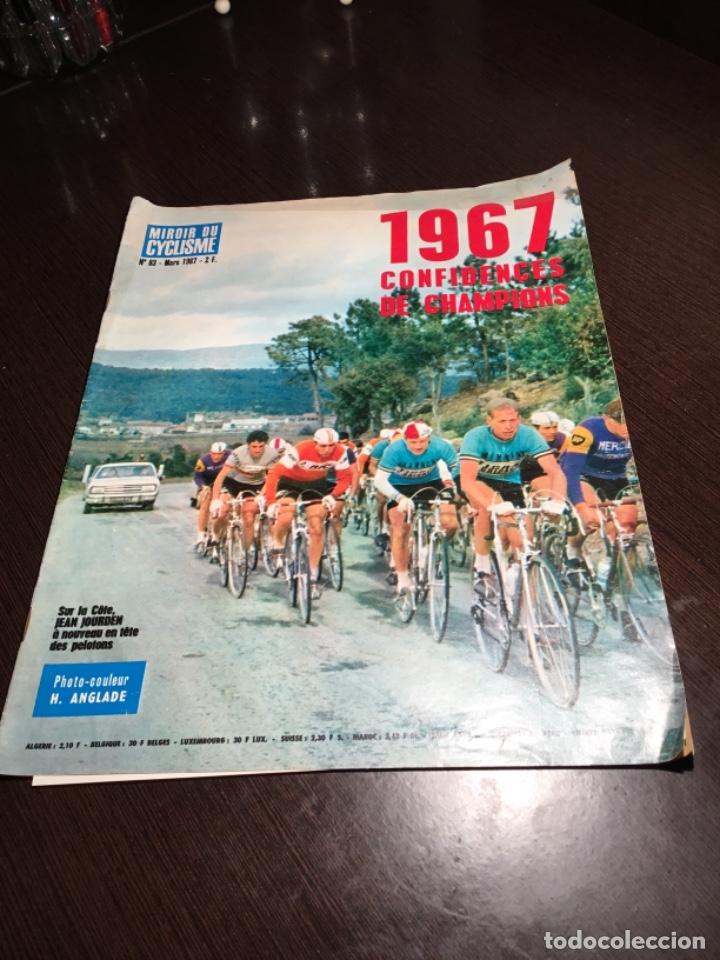 Collectionnisme sportif: Antigua revista ciclismo miroir du cyclisme 1967 con poster