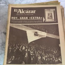 Coleccionismo deportivo: ALIRON DEL REAL MADRID EN EL NOU CAMP PERIÓDICO ALCAZAR 31 MARZO 1964. Lote 360620490