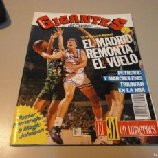 Coleccionismo deportivo: REVISTA GIGANTES DEL BASKET Nº 322 AÑO 1992 CON POSTER MAGIC JOHNSON