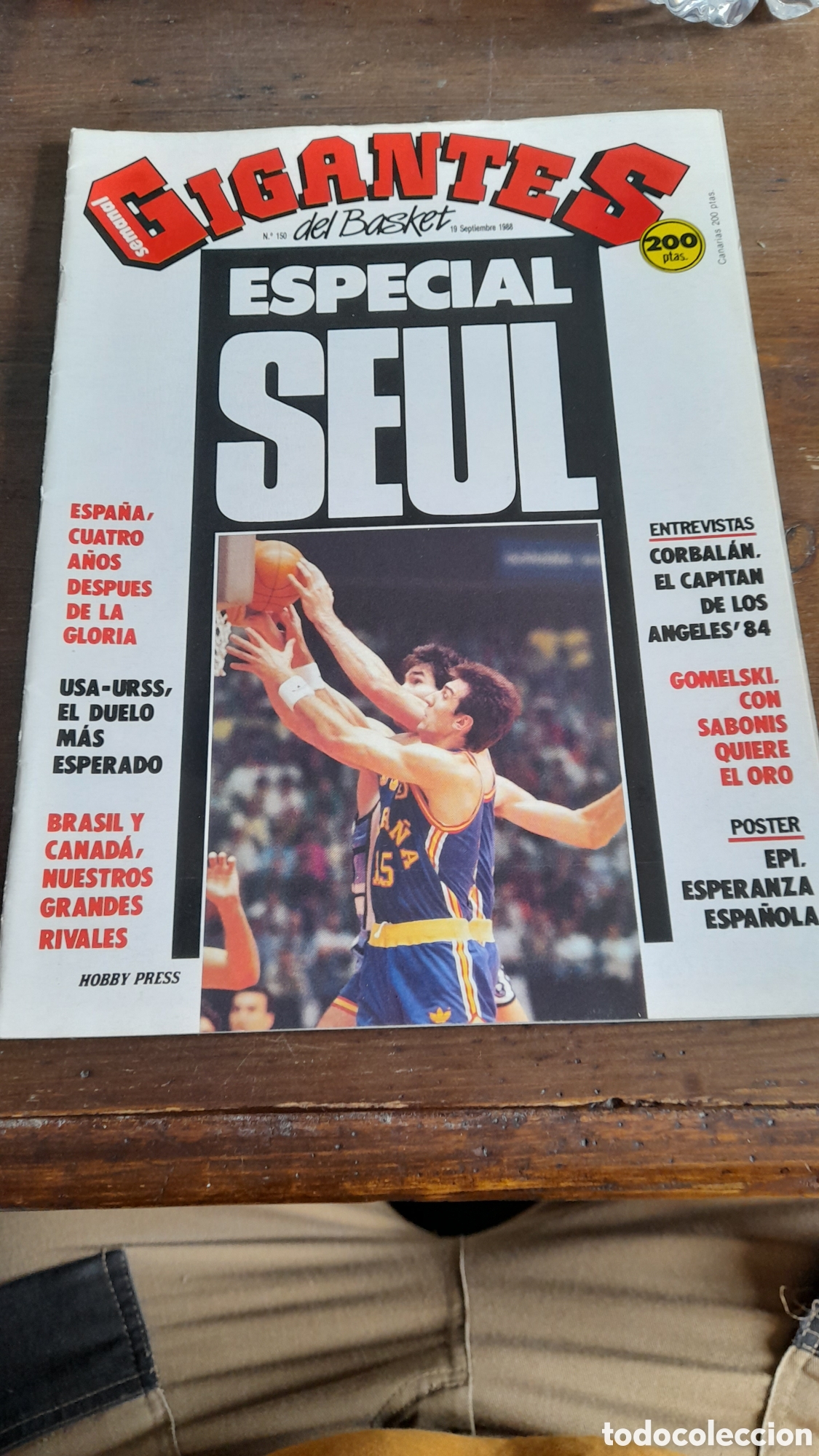 Coleccionismo deportivo: Revista con poster Gigantes del basket baloncesto 150 Se&uacute;l Juan Antonio San Epifanio Epi