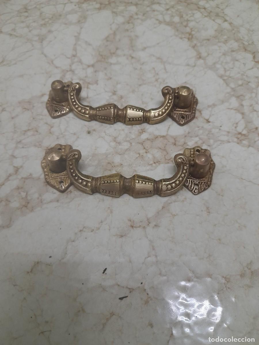 Coleccionismo deportivo: Tiradores de bronce para caj&oacute;n cajones mesa mesita mueble cerrajer&iacute;a