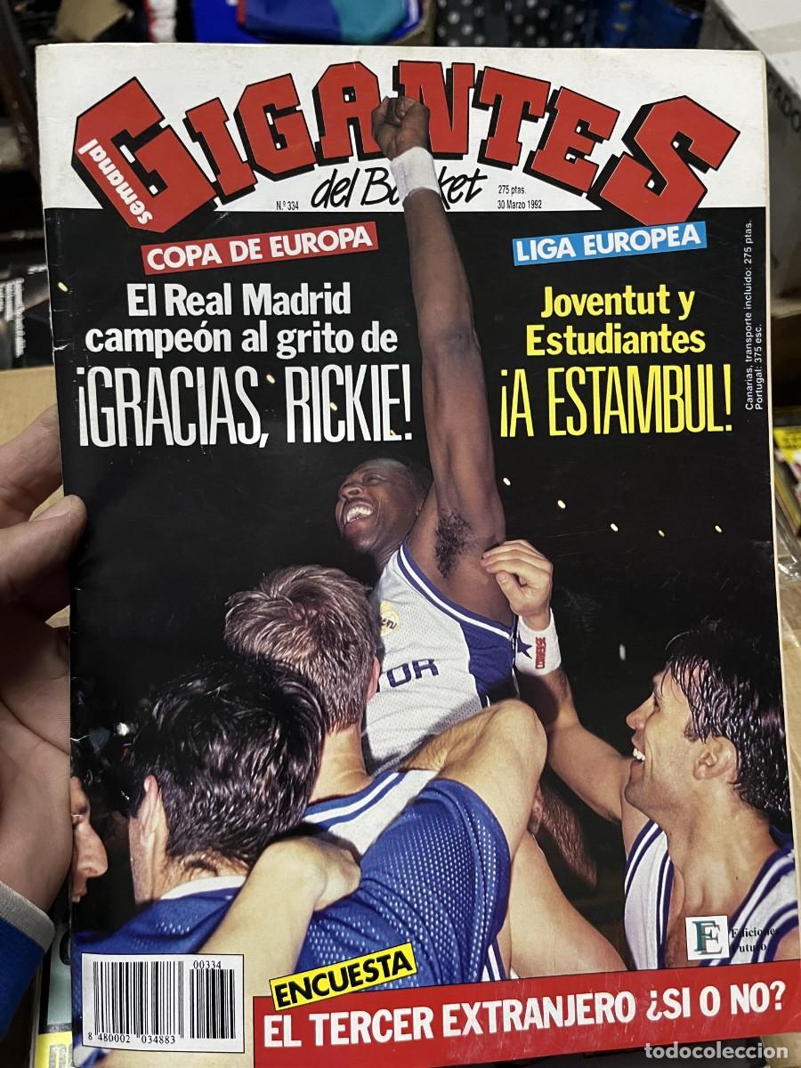 Coleccionismo deportivo: REVISTA GIGANTES DEL BASKET # 334 (30-3-1992) CAMPEON REAL MADRID COPA EUROPA POSTER KEVIN JOHNSON