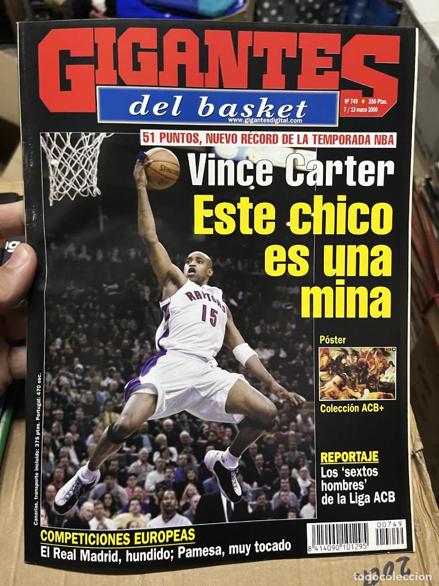 Coleccionismo deportivo: REVISTA GIGANTES DEL BASKET # 749 MARZO 2000 VINCE CARTER POSTER COLECCION ACB