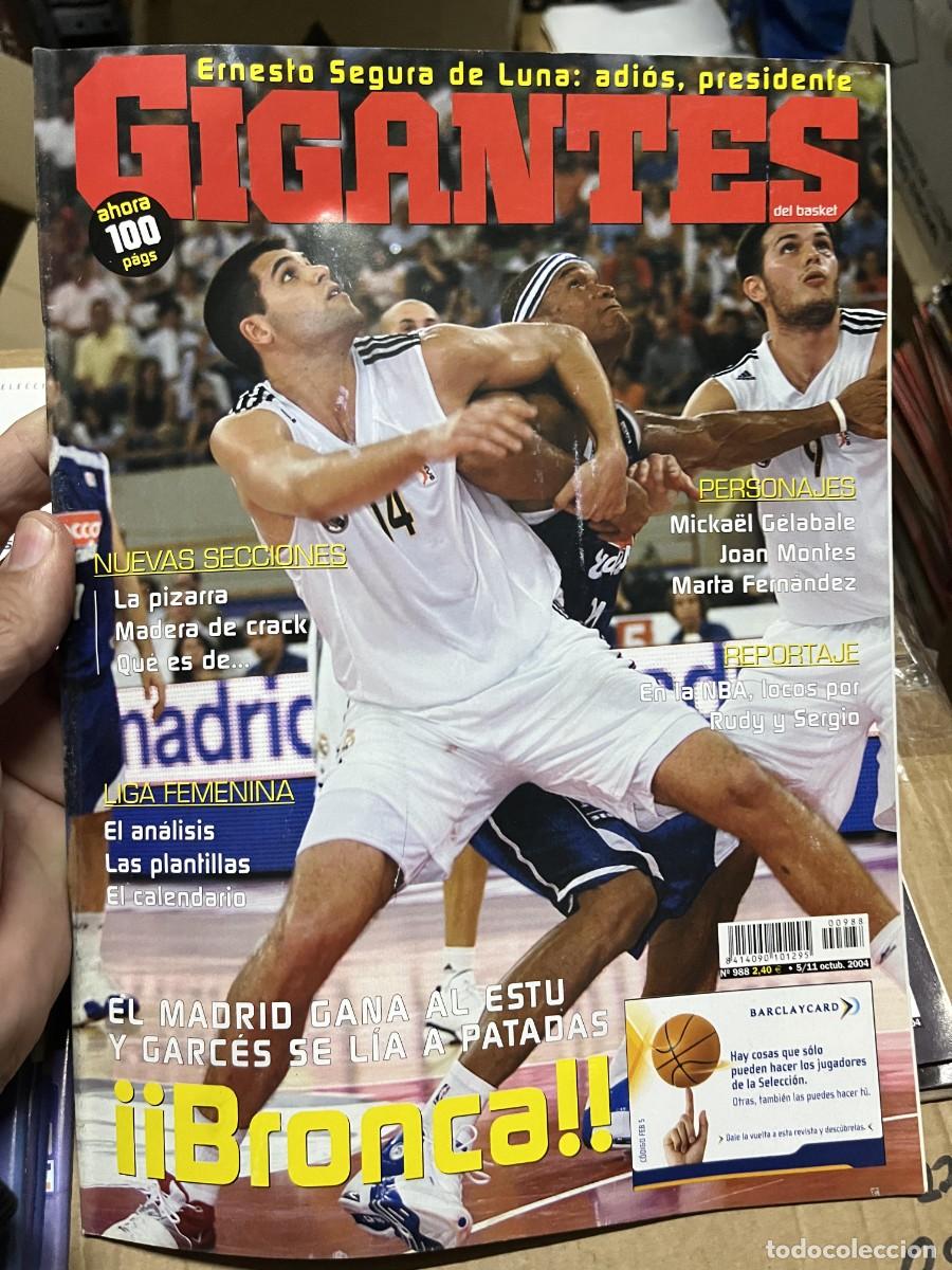 Coleccionismo deportivo: REVISTA GIGANTES DEL BASKET # 988 OCTUBRE 2004 FELIPE REYES POSTER MIKE DUNLEAVY