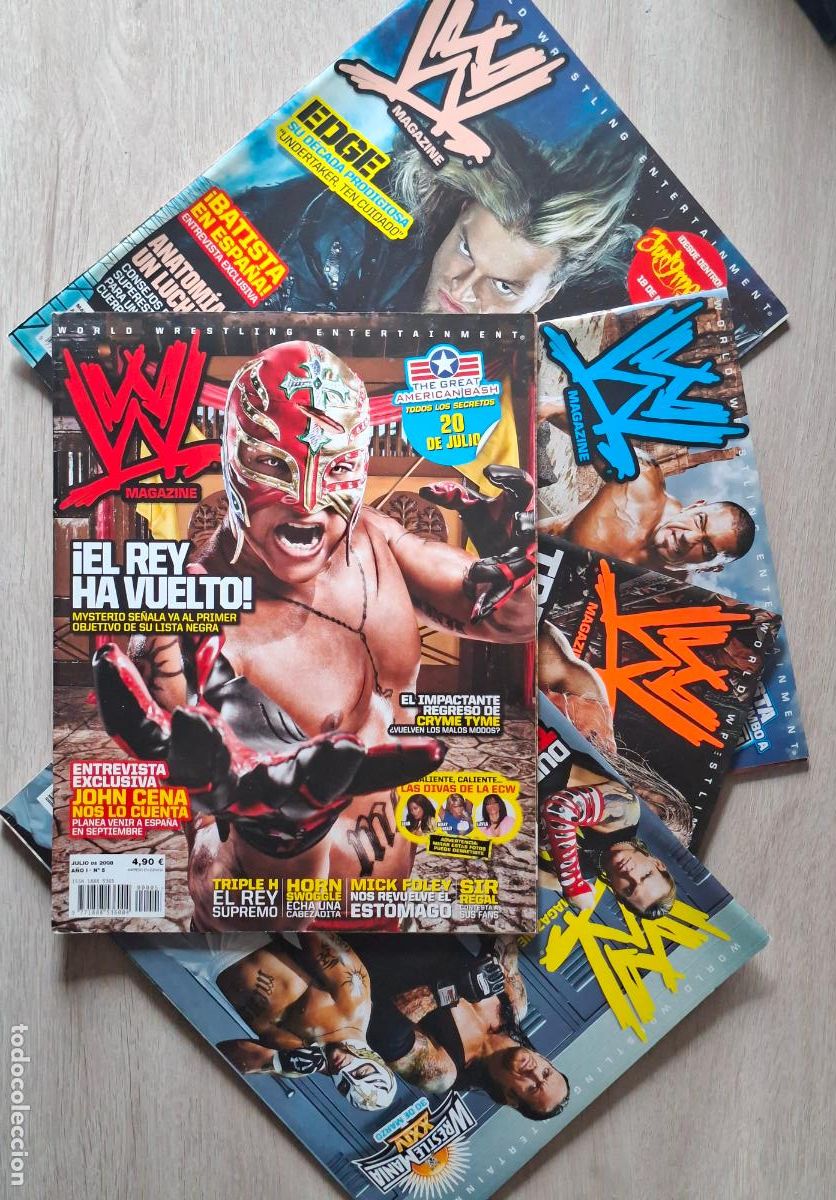 Sports collectibles: LOTE CINCO PRIMEROS N&Uacute;MEROS REVISTA WWE MAGAZINE - A&Ntilde;O I (2008) - WRESTLING - PRESSING CATCH