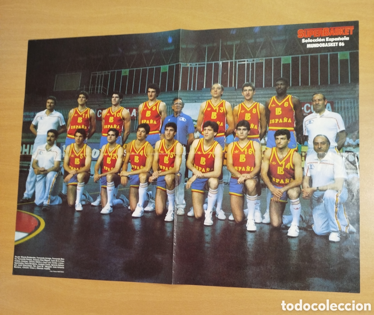 Sports collectibles: 1986 POSTER ESPA&Ntilde;A SELECCION ESPA&Ntilde;OLA BALONCESTO MUNDOBASKET 86 SUPERBASKET BASKET FERNANDO MARTIN