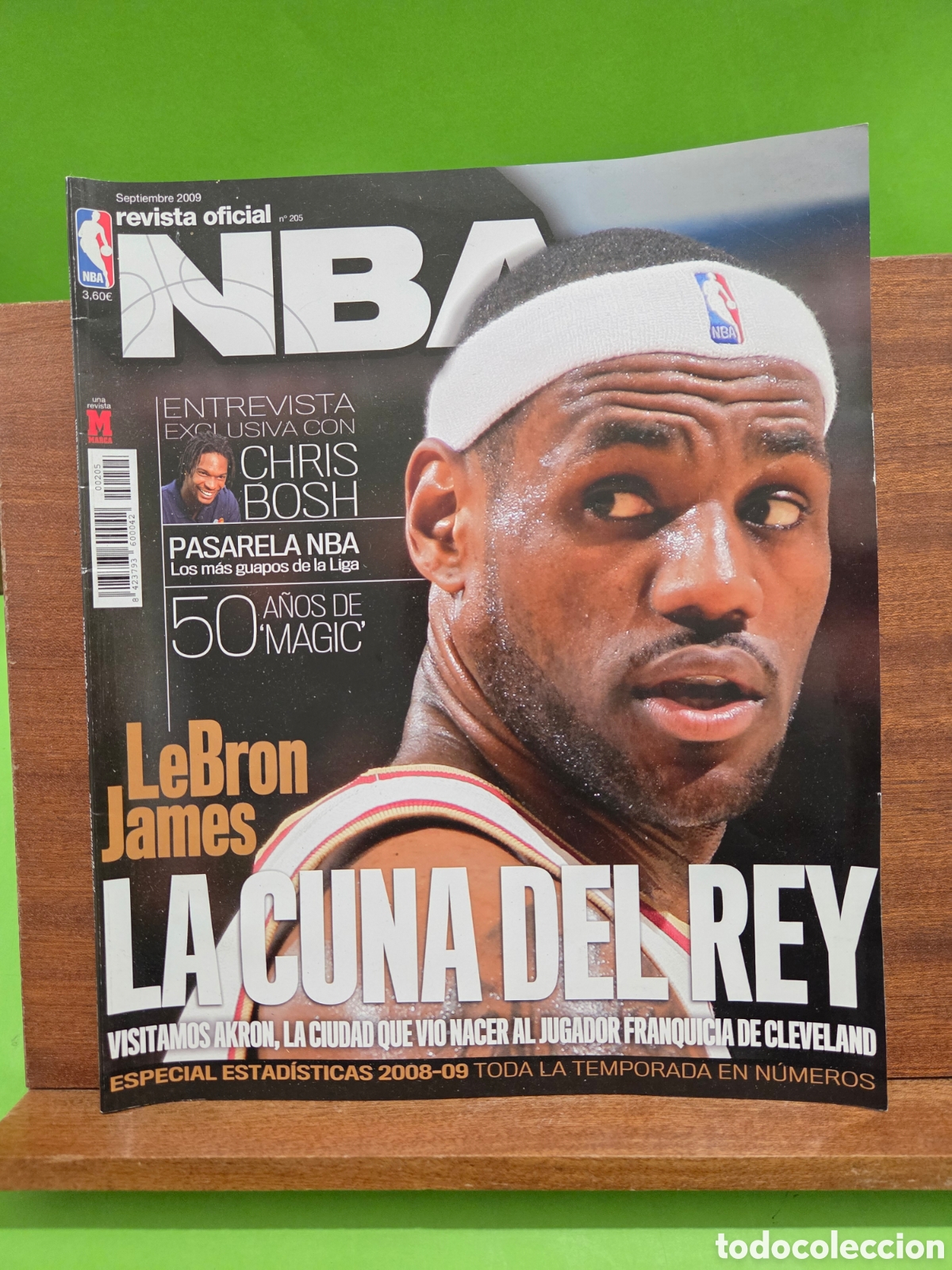 Coleccionismo deportivo: REVISTA OFICIAL...&rdquo;&rdquo;NBA&rdquo;&rdquo;...N&deg;205... SEPTIEMBRE 2005...CON EL POSTER DE &rdquo;&rdquo;MAGIC JOHNSON&rdquo;&rdquo;....