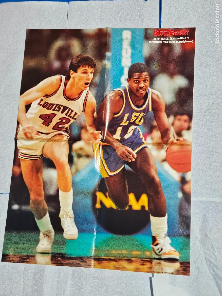 Sports collectibles: REVISTA SUPERBASKET -- N&ordm; 3 - MAYO 1986 -- POSTER JEFF HALL Y DERRICK TAYLOR --